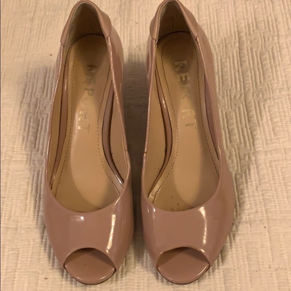 Report “Signorella” 7.5 nude peep toe wedge heels